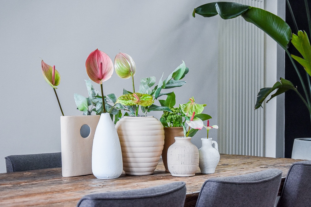 DIY: Alte Vasen + leere Gläschen upcyceln