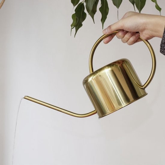5 beautiful watering cans to quench your plants’ thirst