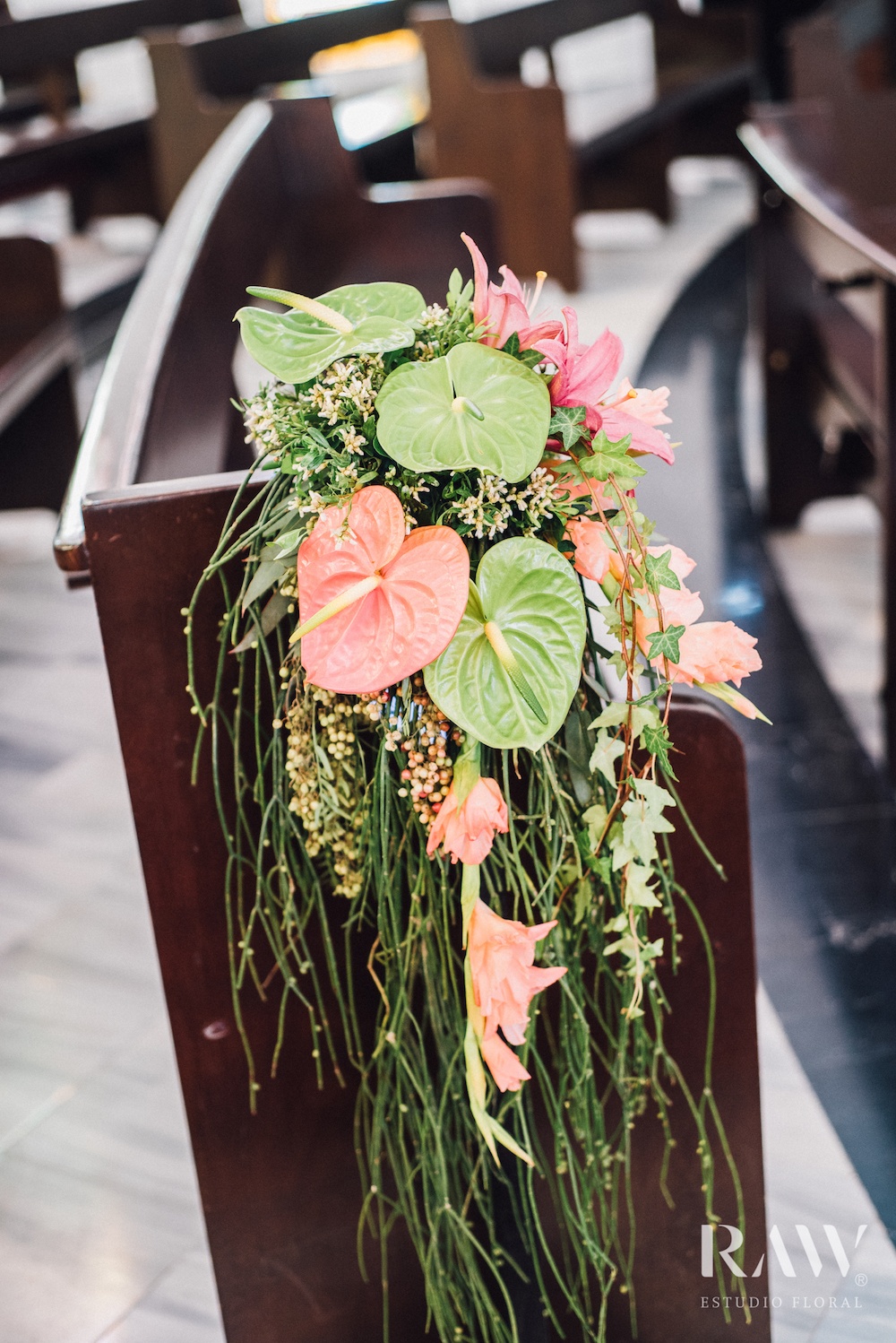 Stuhldekoration Hochzeit anthurium Blumen