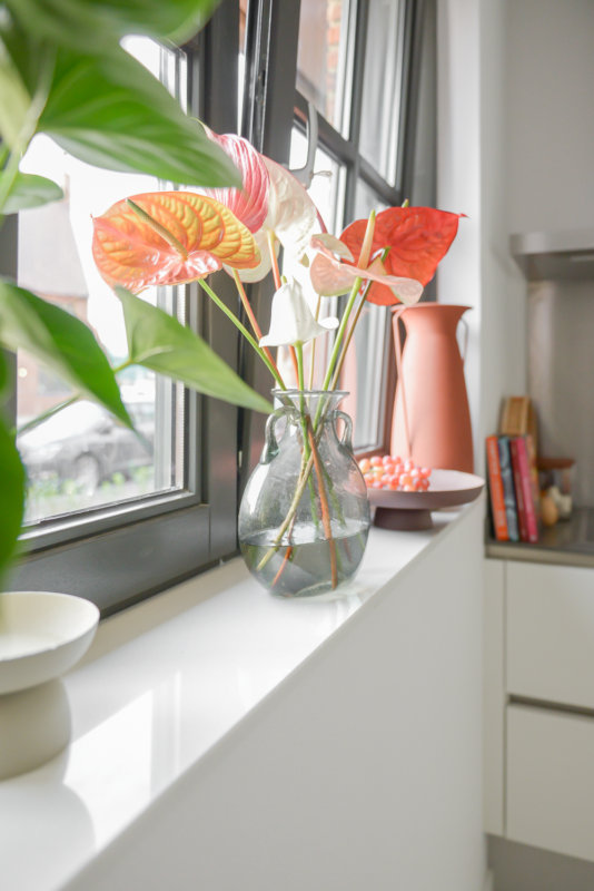 So stylt Souraya von Binti Home Anthurien in ihrem Interieur